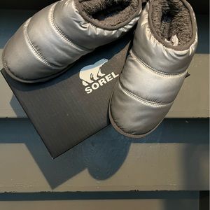Sorel- Hadley Slippers- Pure Silver- US Women’s Size 9